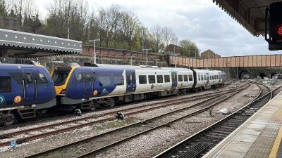 195016 at Sheffield. &copy; Luivery