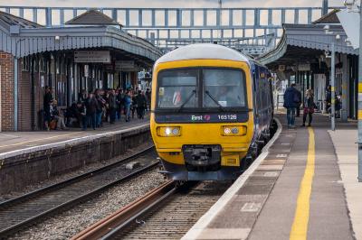 165126 at Didcot Parkway. &copy; Shotts