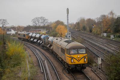 69001,69011 at Wimbledon West Junction. &copy; Zain