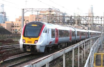 720515 at Bethnal Green. &copy; Geoff