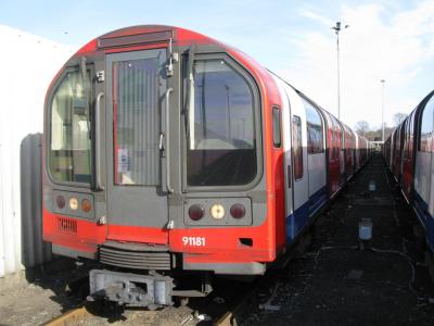 LU91181 at Hainault LU depot. &copy; Byron5574