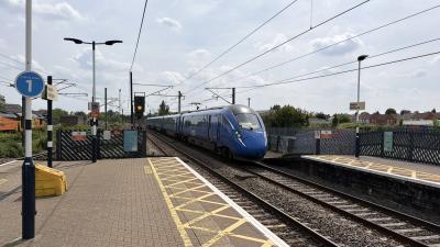 803004 at Newark North Gate. &copy; Luivery