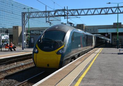 390009 at Milton Keynes Central. &copy; AJax