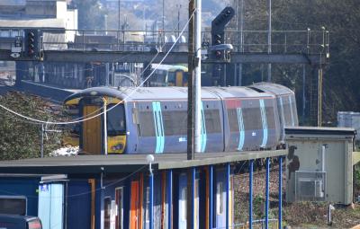 375804 at Tonbridge. &copy; MJM