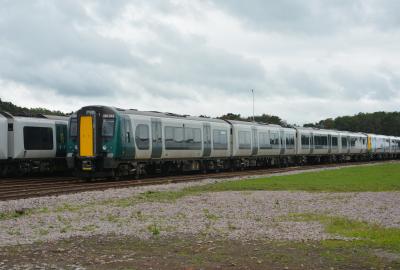 350245 at Long Marston. &copy; AJax
