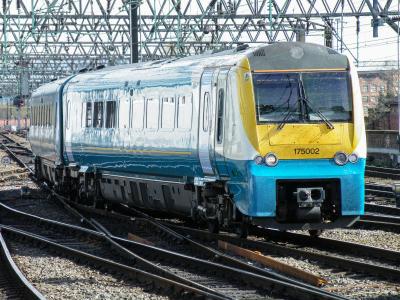 175002 at Manchester Piccadilly. &copy; llamafish