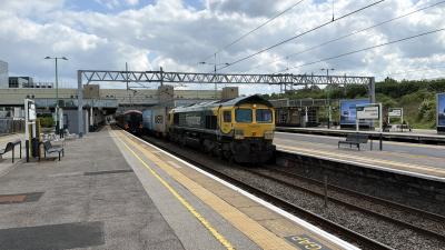 66504 at Milton Keynes Central. &copy; Luivery