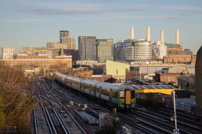 377121 at Wandsworth Road. &copy; Zain