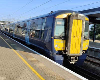 375301 at Ashford International. &copy; Geoff
