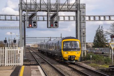 166212 at Didcot Parkway. &copy; Shotts