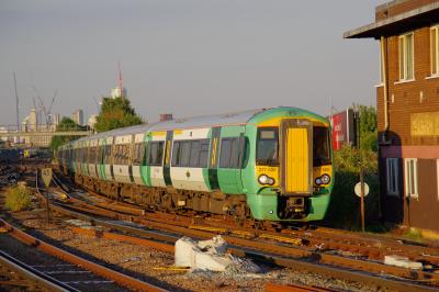 377606 at Clapham Junction. &copy; Shotts
