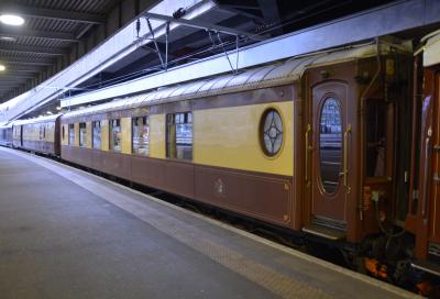 99536 coach at London Euston. &copy; AJax