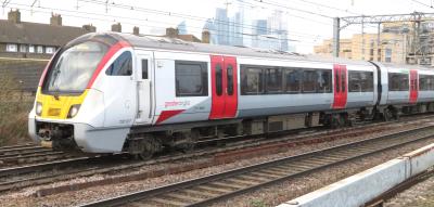 720127 at Bethnal Green. &copy; Geoff