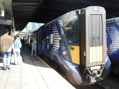 385017 at Haymarket. &copy; Trainman5862