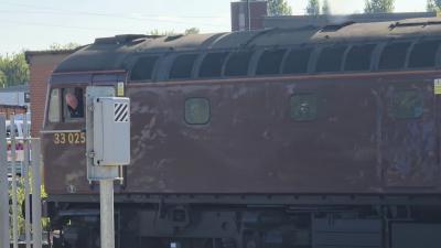 33025 at Derby. &copy; MikeMOL