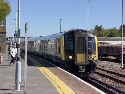 450116 at Eastleigh. &copy; Luivery