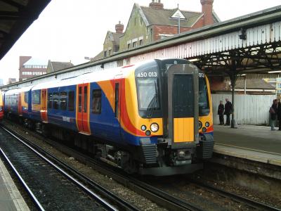 450013 at Basingstoke. &copy; Pape_Timmo