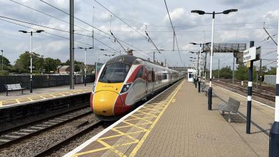 801215 at Newark North Gate. &copy; Luivery
