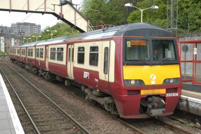 320308 at Dalmuir. &copy; Byron5574