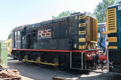 08683 at Wishaw - Railway Support Services. &copy; llamafish