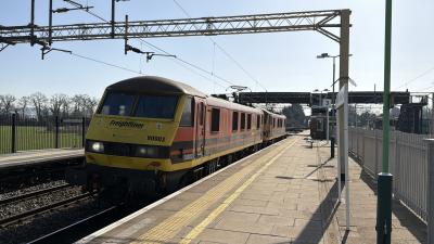 90003 at Cheddington. &copy; Luivery