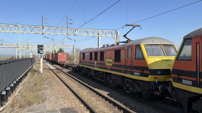 90007 at Cheddington. &copy; Luivery