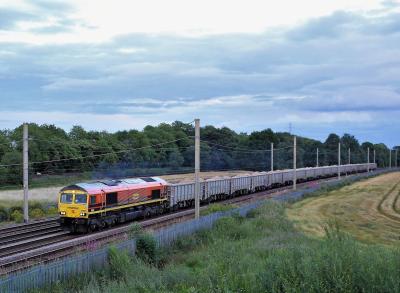 66605 at Winwick. &copy; stevexos