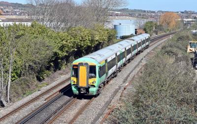 377126 at Farlington Junction. &copy; Bestieboy