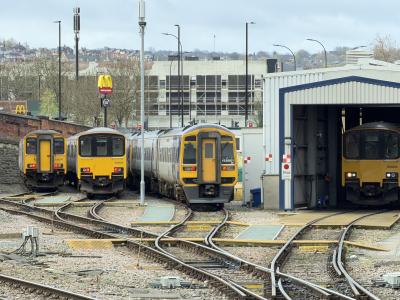 158901 at Sheffield. &copy; Luivery