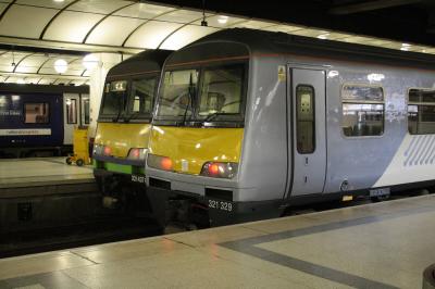 321329 at London Liverpool Street. &copy; linuxyeti