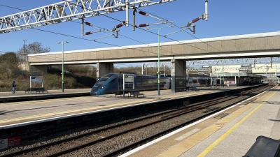 805001 at Milton Keynes Central. &copy; Luivery