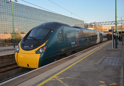 390156 at Milton Keynes Central. &copy; AJax