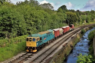 33202 at Keighley & Worth Valley Railway - Haworth. &copy; stevexos