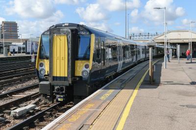 photo of 458414 at Clapham Junction