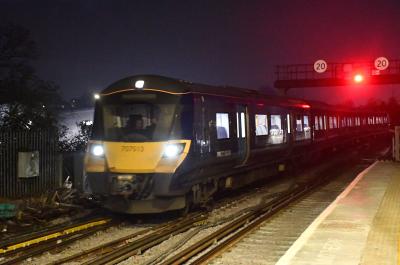 707013 at Dartford. &copy; MJM