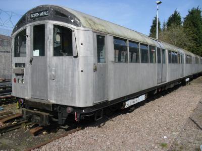 LU1506 at Hainault LU depot. &copy; Byron5574