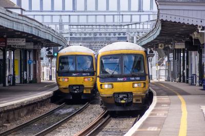 165113,165102 at Didcot Parkway. &copy; Shotts