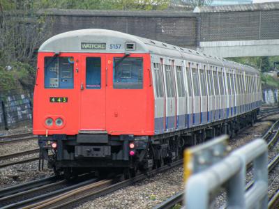 LU5157 at Dollis Hill. &copy; llamafish