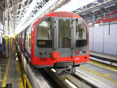 LU91171 at Hainault LU depot. &copy; Byron5574
