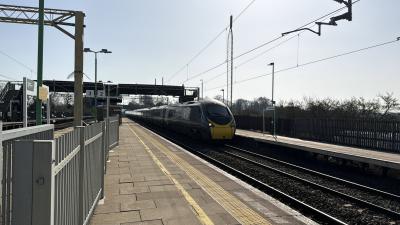 390118 at Cheddington. &copy; Luivery