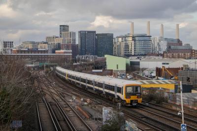 465043 at Wandsworth Road. &copy; Zain