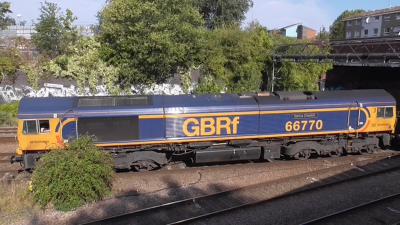 66770 at Bristol Dr Days Junction. &copy; JM-Freightliner