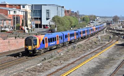 450030 at Eastleigh. &copy; Bestieboy