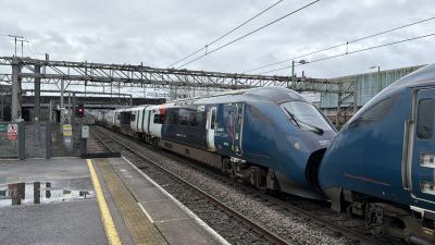 805002 at Nuneaton. &copy; Luivery