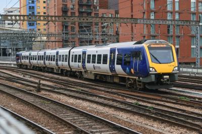 195118 at Leeds. &copy; llamafish