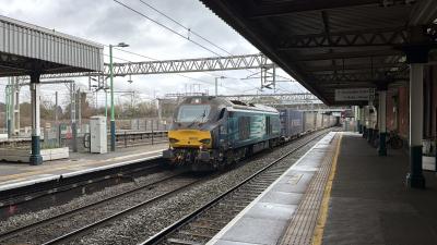68003 at Nuneaton. &copy; Luivery