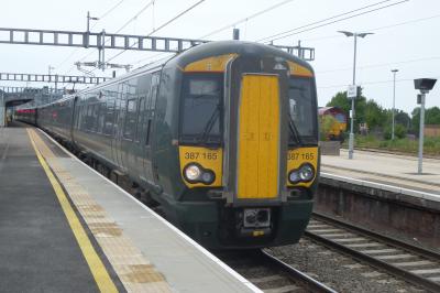 387165 at Didcot Parkway. &copy; JM-Freightliner