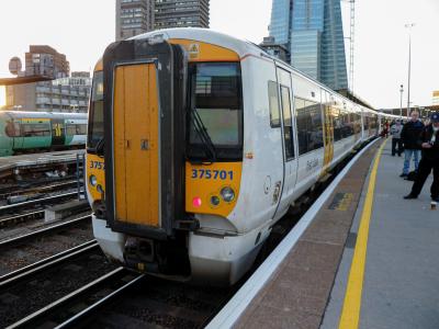 375701 at London Bridge. &copy; llamafish
