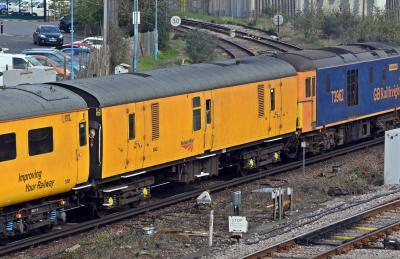 6263 coach at Eastleigh. &copy; Bestieboy
