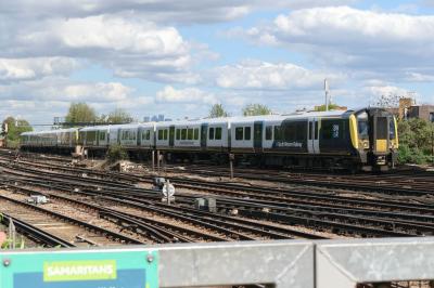 photo of 450089 at Clapham Junction